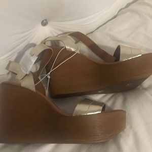 NEW Steve Madden Wedges